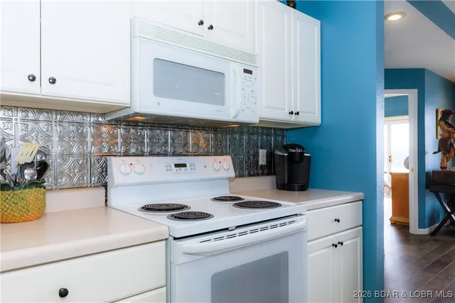 $445,000 | 607 Harbour Towne Drive, Unit E607, Lake Ozark, MO 65049