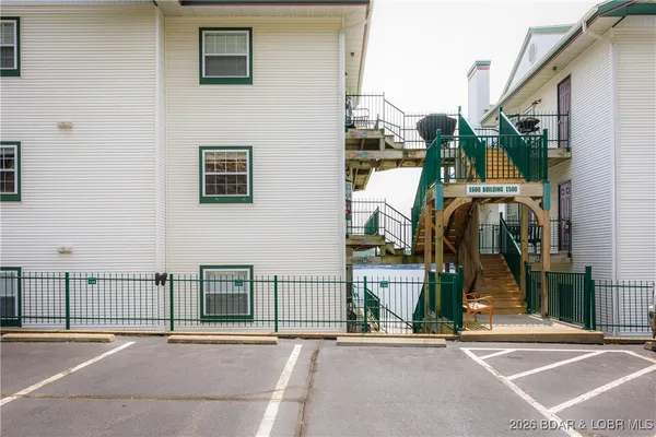 $425,000 | 607 Harbour Towne Drive, Unit E607, Lake Ozark, MO 65049