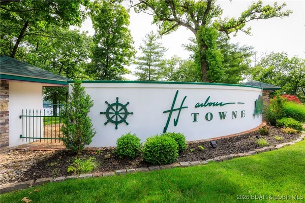 $425,000 | 607 Harbour Towne Drive, Unit E607, Lake Ozark, MO 65049