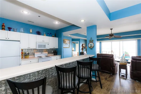 $425,000 | 607 Harbour Towne Drive, Unit E607, Lake Ozark, MO 65049