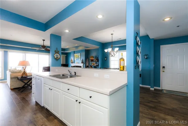 $445,000 | 607 Harbour Towne Drive, Unit E607, Lake Ozark, MO 65049
