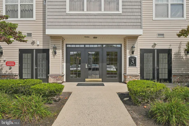 $270,000 | 313 Masterson Court, Ewing, NJ 08618