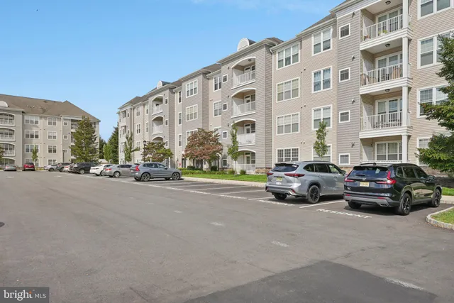 $270,000 | 313 Masterson Court, Ewing, NJ 08618