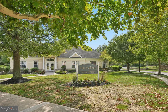 $270,000 | 313 Masterson Court, Ewing, NJ 08618