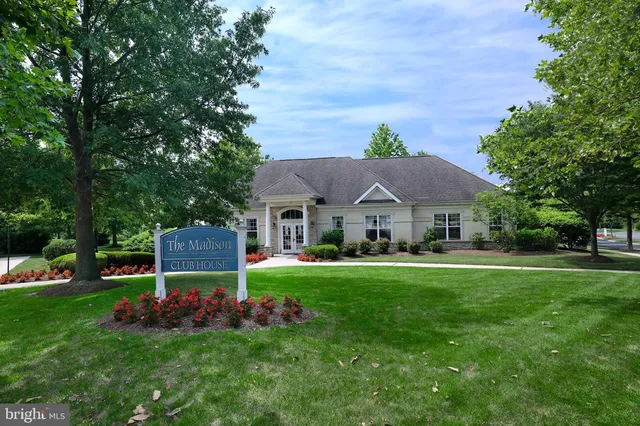 $270,000 | 313 Masterson Court, Ewing, NJ 08618