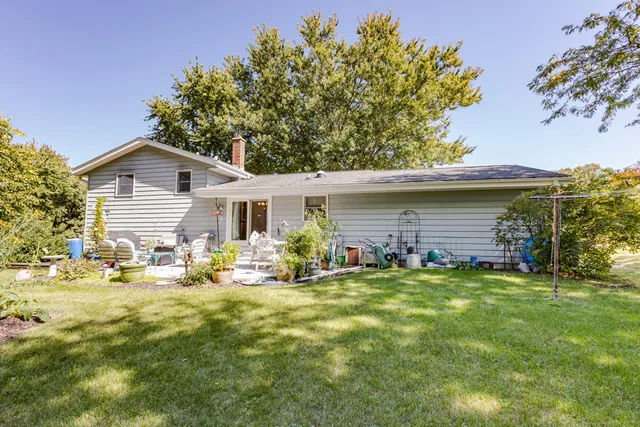 $465,000 | 327 Wakefield Downs, Wales, WI 53183