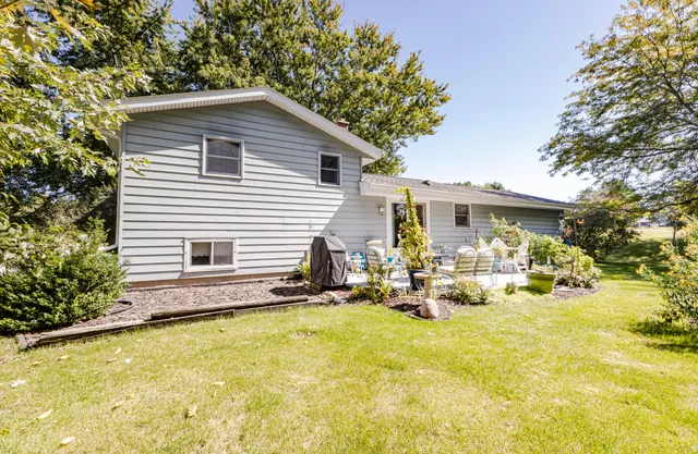 $465,000 | 327 Wakefield Downs, Wales, WI 53183