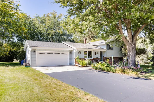 $465,000 | 327 Wakefield Downs, Wales, WI 53183