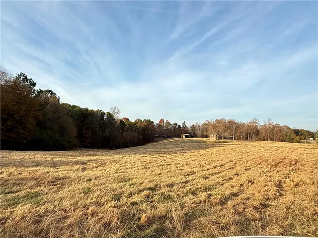 $720,000 | 140 A Pickens Road, Westminster, SC 29693