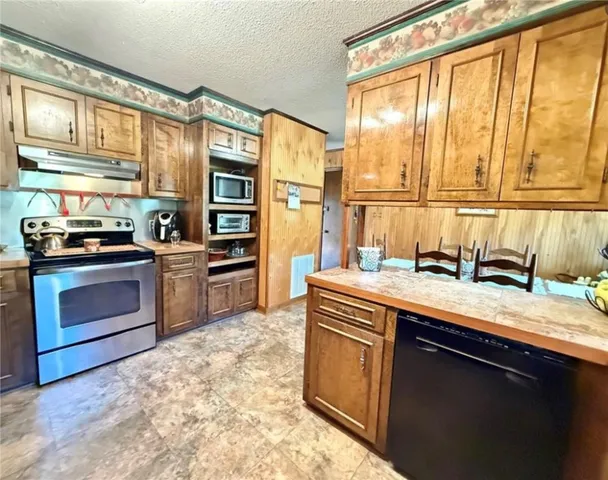 $720,000 | 140 A Pickens Road, Westminster, SC 29693