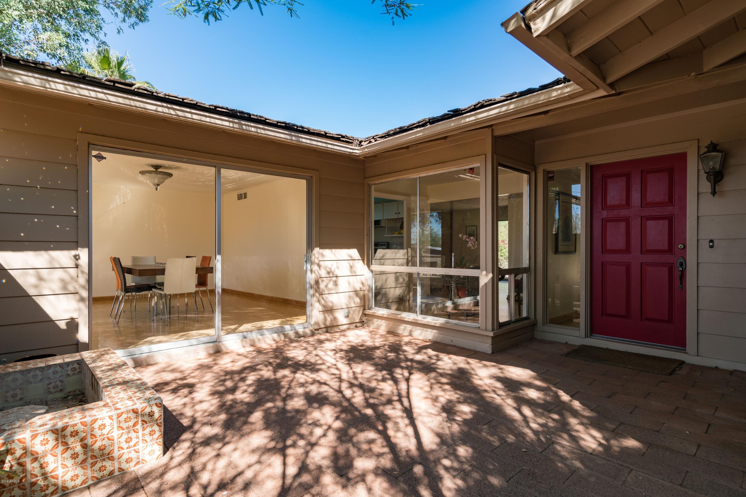5302 East Palomino Road Phoenix, AZ 85018 - Photo 9 of 45 Entryway