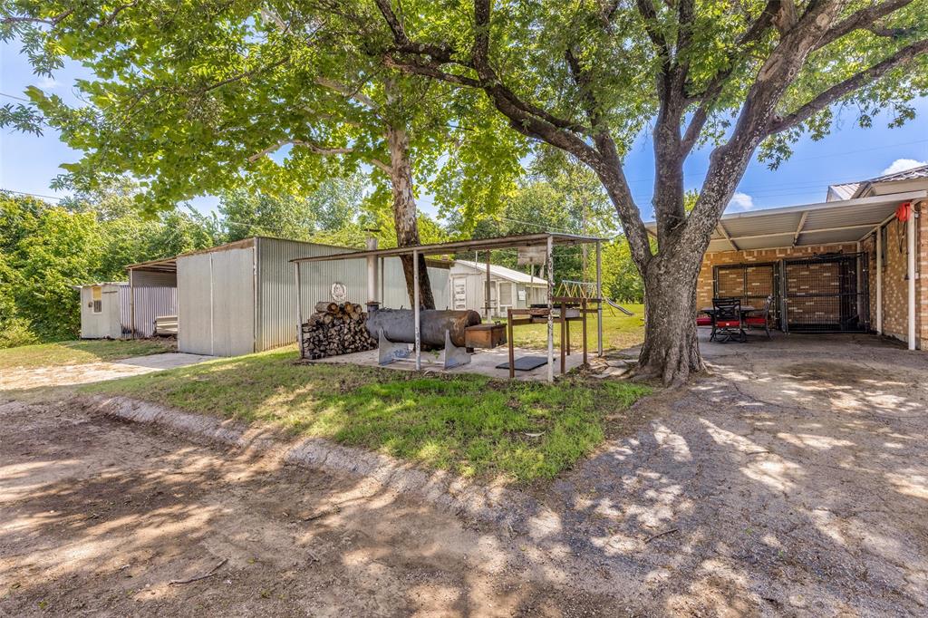 401 South Vick Street Decatur, TX 76234 - Photo 3 of 12