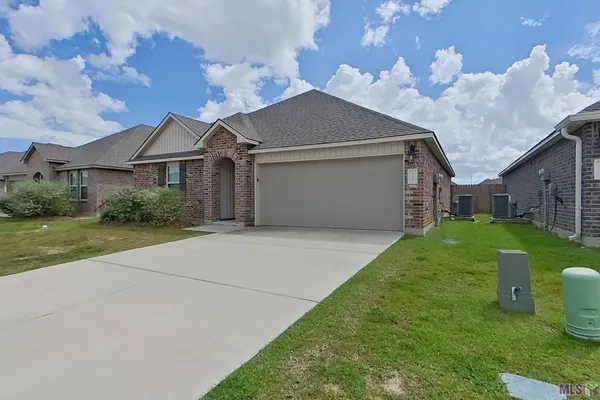 $1,645 | 114 ORTHELLO Court, Lafayette, LA 70507