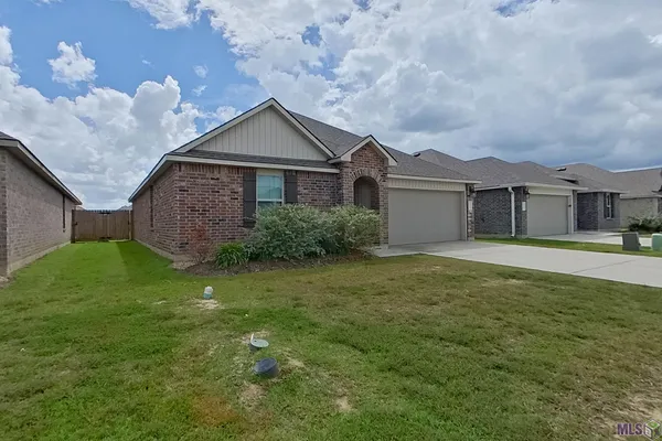 $1,645 | 114 ORTHELLO Court, Lafayette, LA 70507