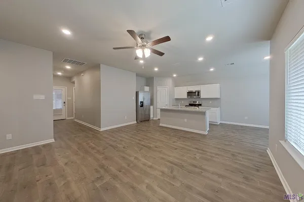 $1,645 | 114 ORTHELLO Court, Lafayette, LA 70507