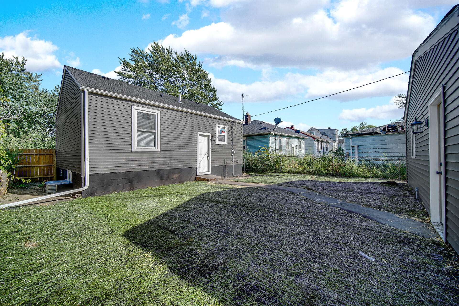 1948 McKinley Street Gary, IN 46404 - Photo 16 of 21 1920x1280