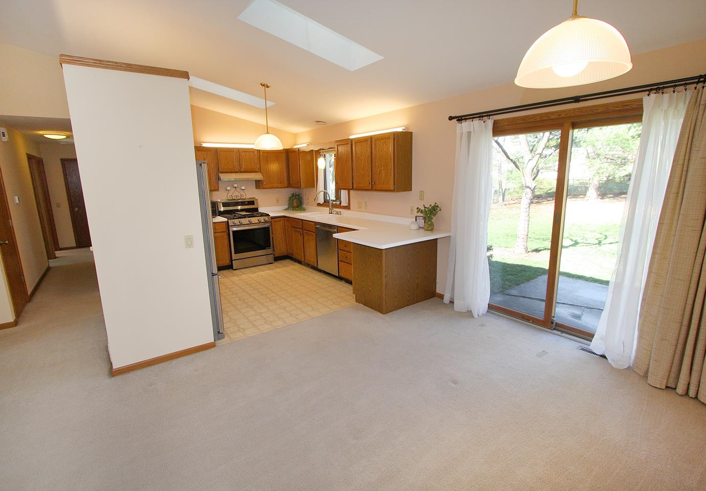 614 Engelhart Drive Madison, WI 53713 - Photo 9 of 40