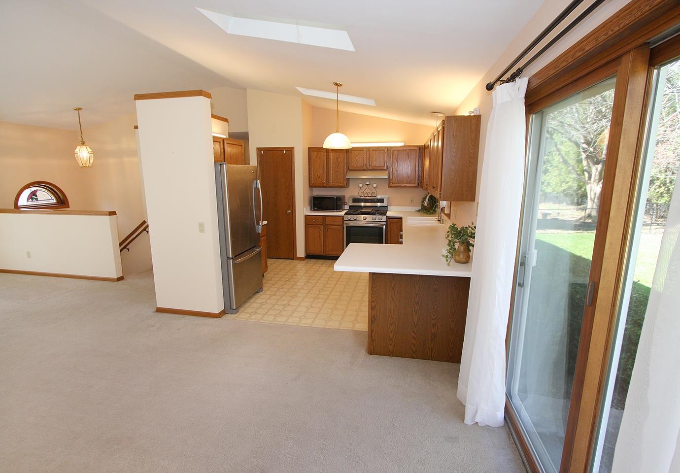 614 Engelhart Drive Madison, WI 53713 - Photo 10 of 40