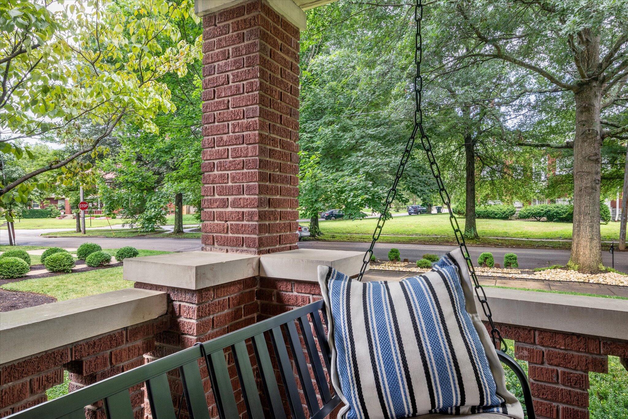 215 McDowell Road Lexington, KY 40502 - Photo 3 of 44 03-MG_1929