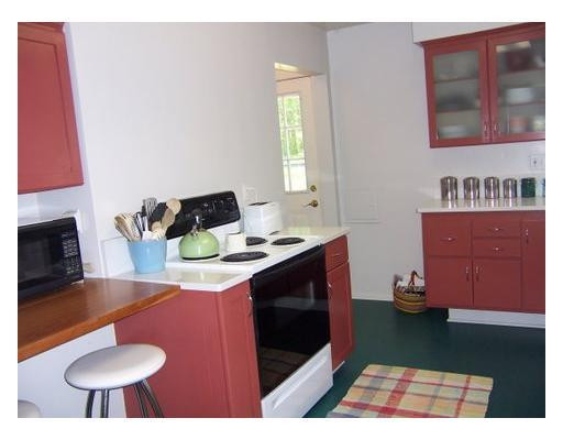 2423 Nottingham Road Ann Arbor, MI 48104 - Photo 4 of 10 Photo 4