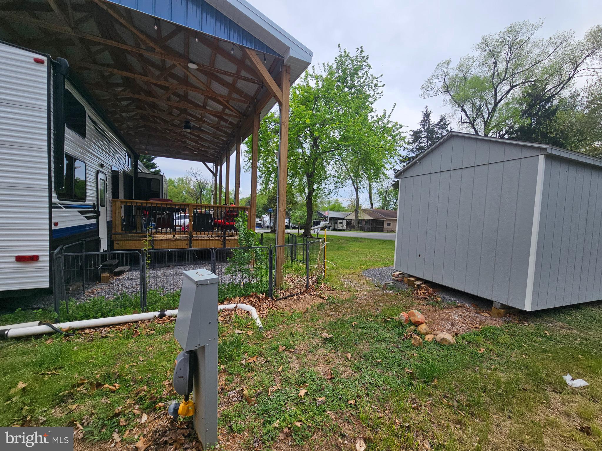 11 Ranger Road Falling Waters, WV 25419 - Photo 5 of 48 a view of a backyard with a tub