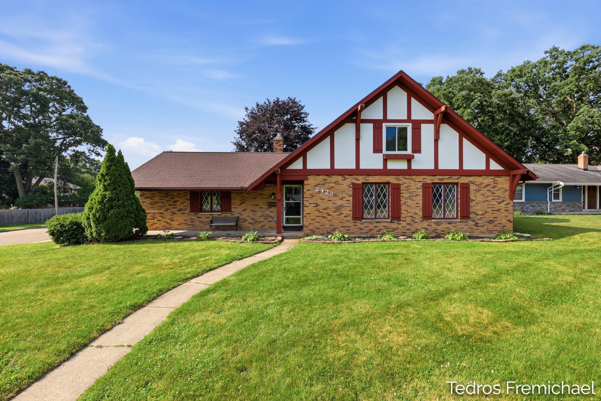 2423 Ridgefield Road Portage, MI 49024 - Photo 1 of 28 1