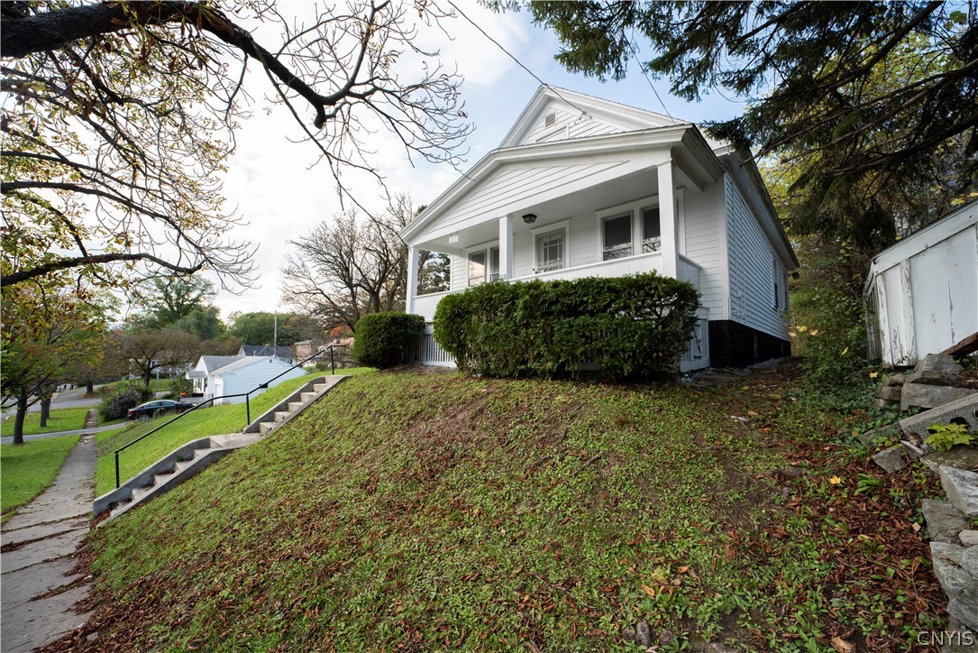 215 Caleb Avenue Syracuse, NY 13206 - Photo 1 of 36
