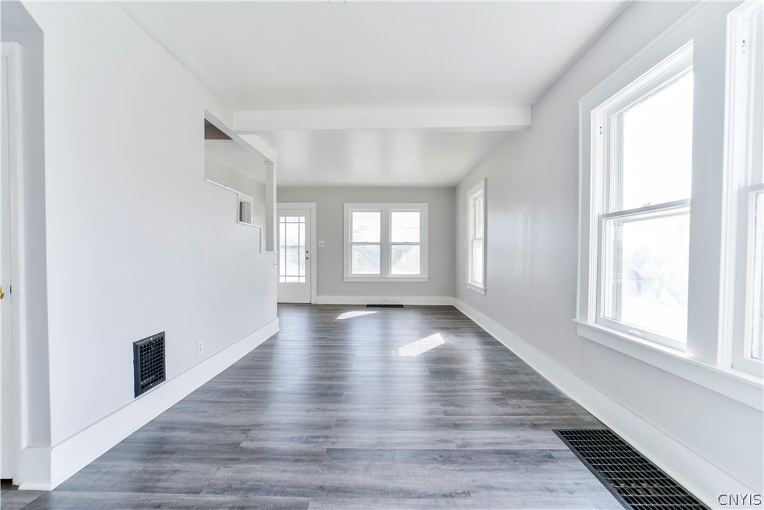 215 Caleb Avenue Syracuse, NY 13206 - Photo 11 of 36