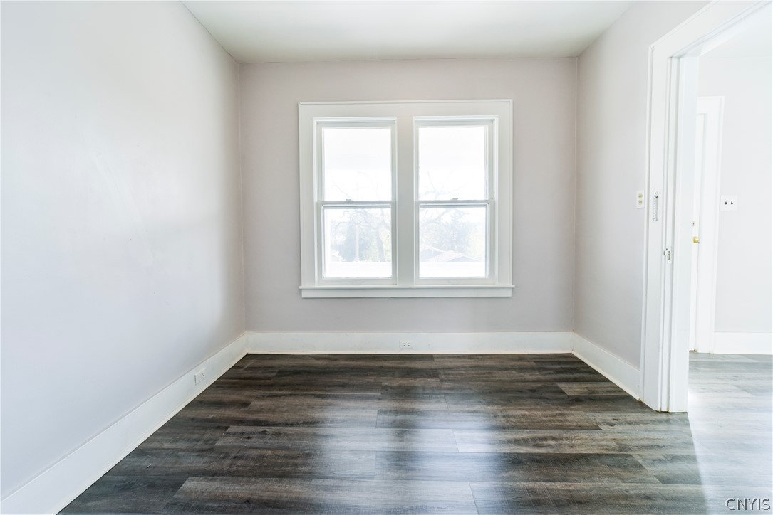 215 Caleb Avenue Syracuse, NY 13206 - Photo 13 of 36 First floor bedroom