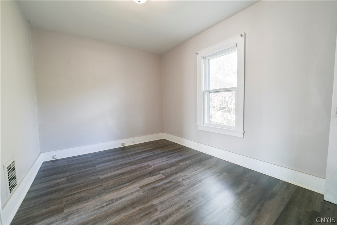 215 Caleb Avenue Syracuse, NY 13206 - Photo 15 of 36