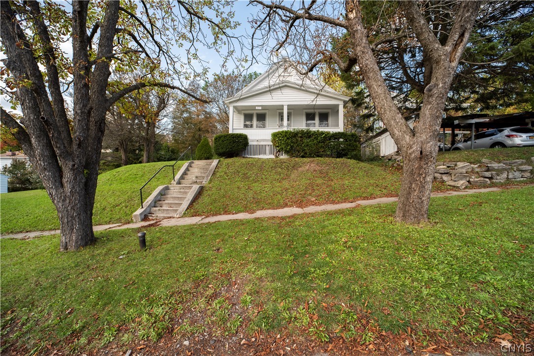 215 Caleb Avenue Syracuse, NY 13206 - Photo 2 of 36