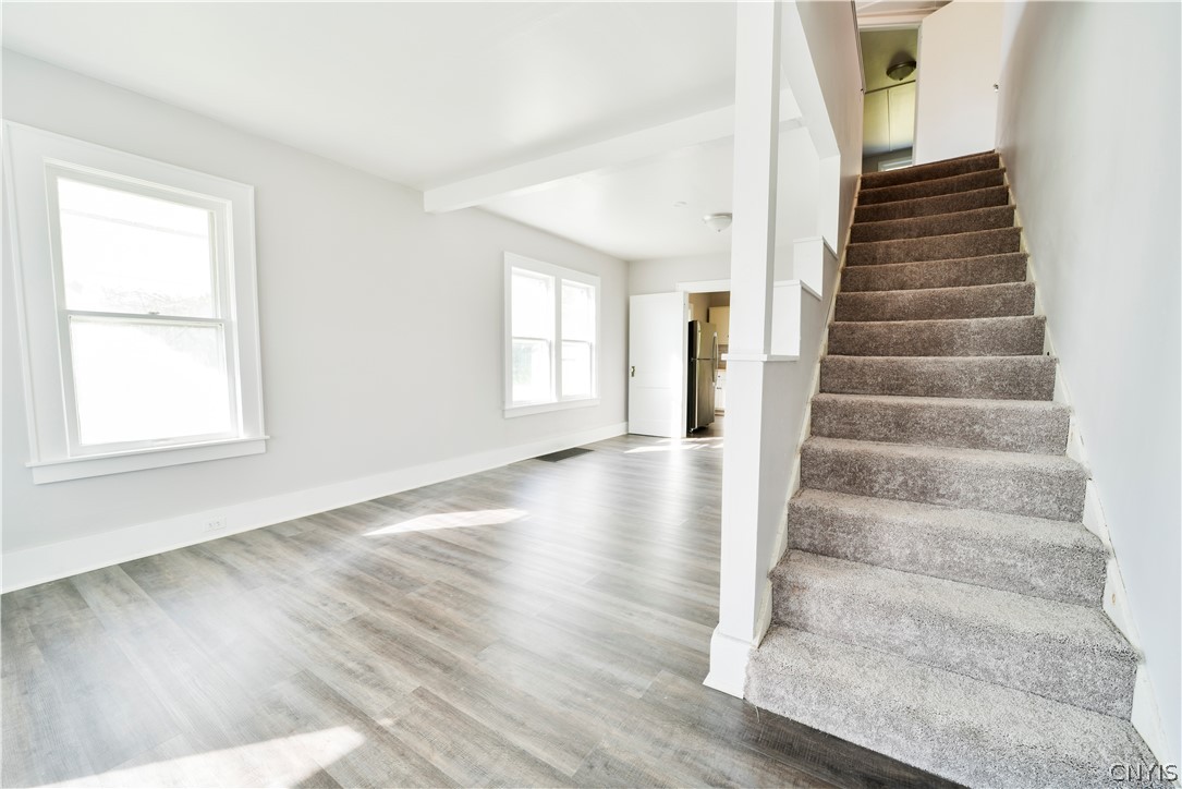 215 Caleb Avenue Syracuse, NY 13206 - Photo 5 of 36