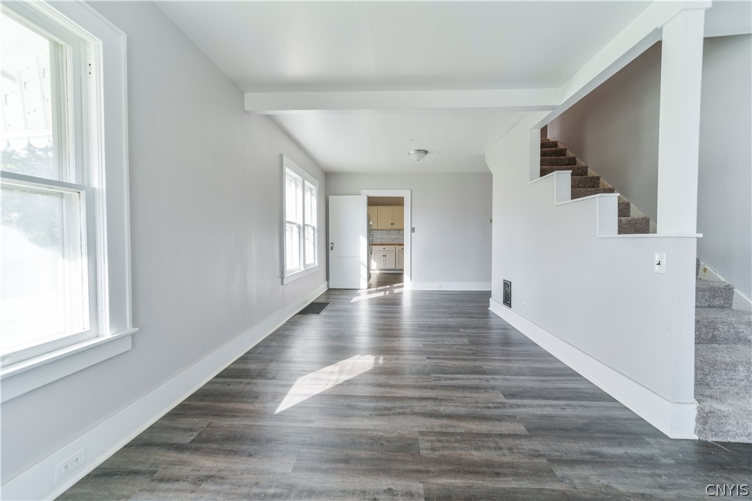 215 Caleb Avenue Syracuse, NY 13206 - Photo 6 of 36