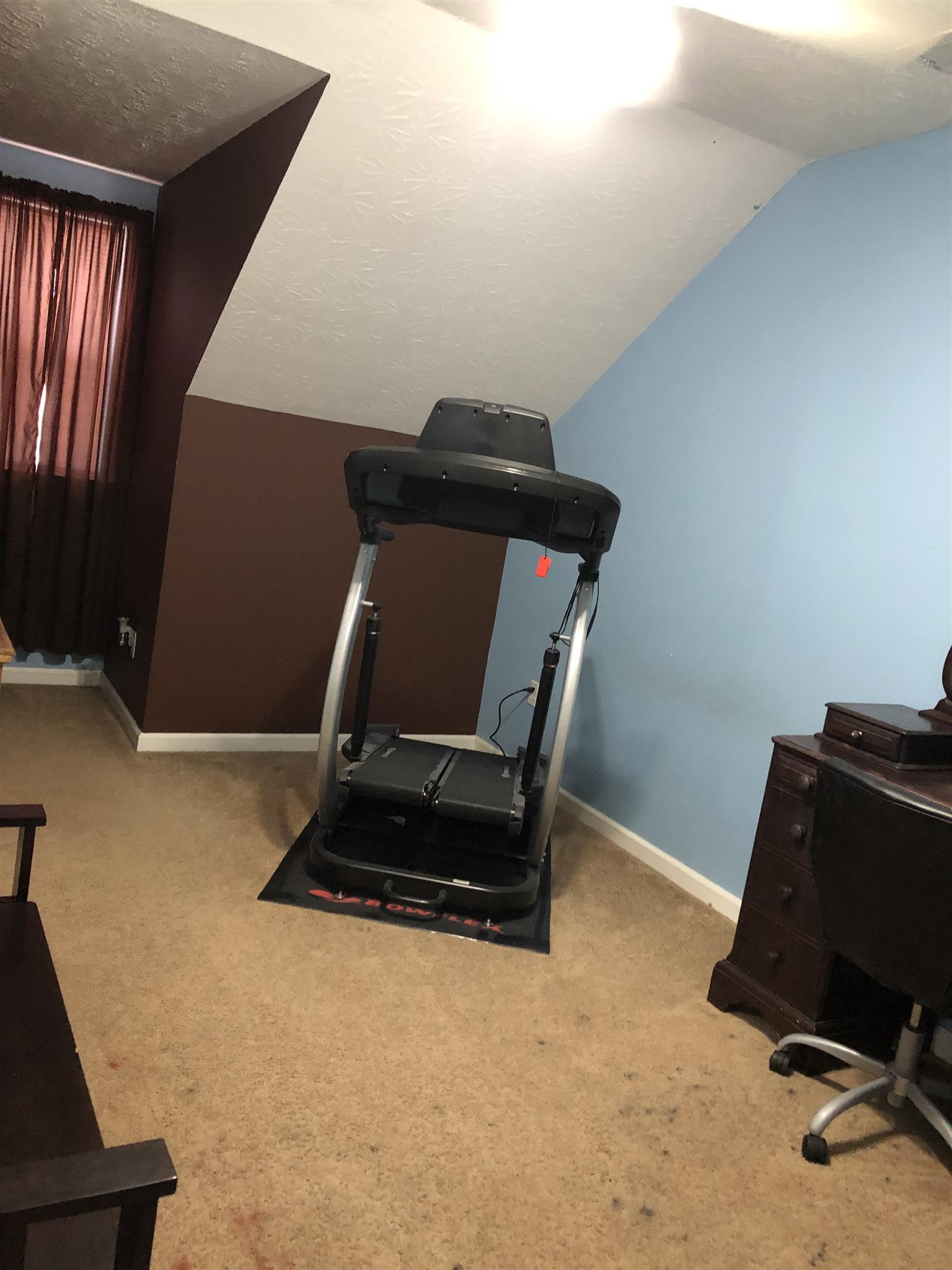 478 Jim Courtney Road Portland, TN 37148 - Photo 15 of 17 a room with gym equipment