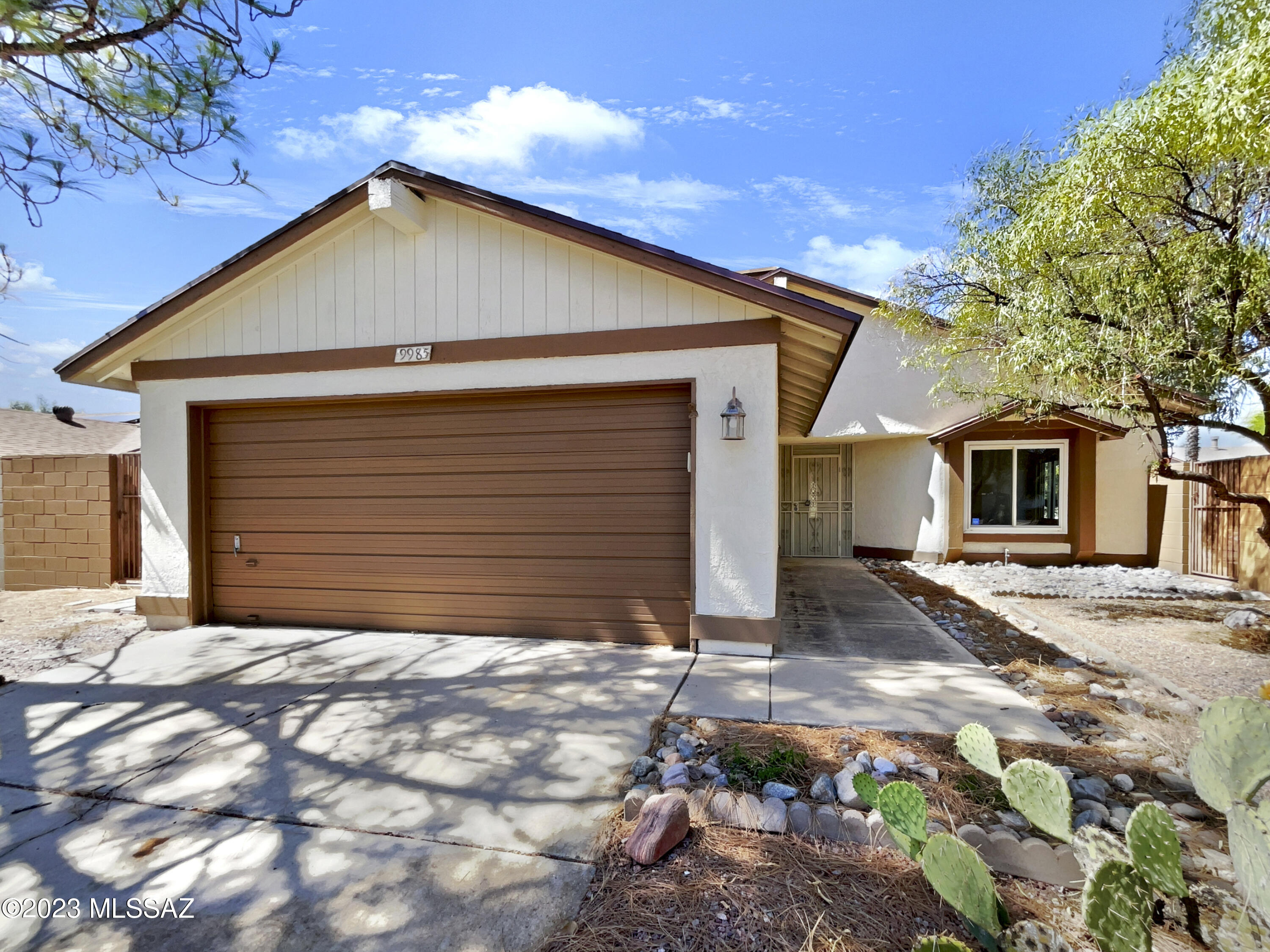 9985 East Stella Road Tucson, AZ 85730 - Photo 1 of 18 Gallery Image 1