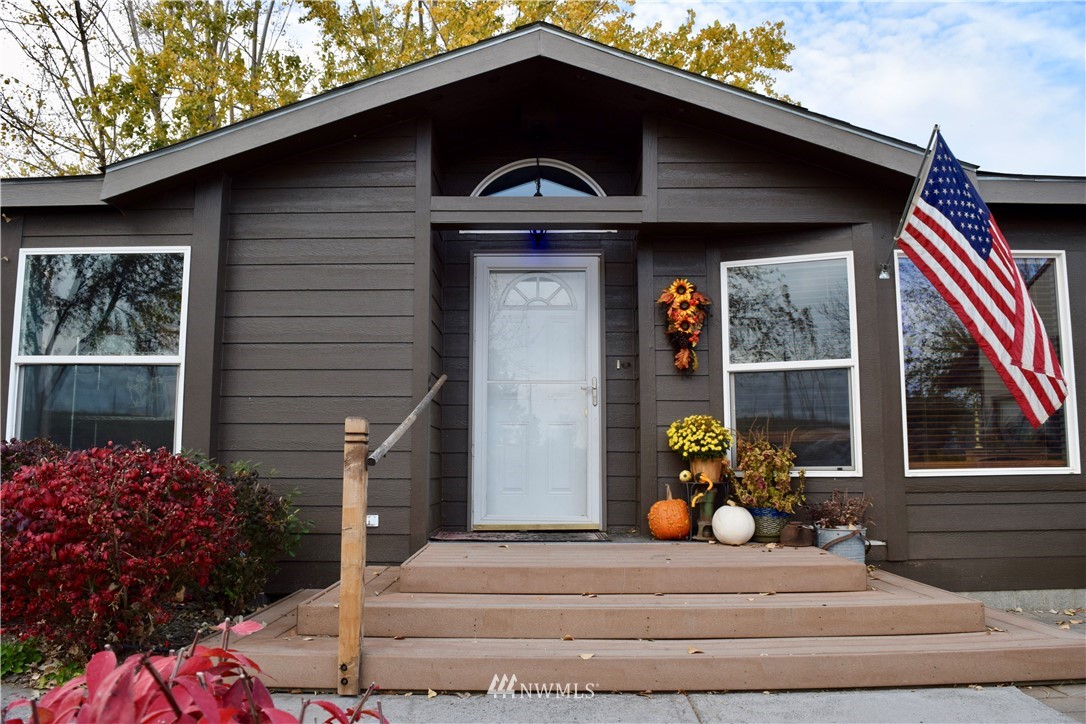 9016 Rd J 4 Street Northwest Quincy, WA 98848 - Photo 1 of 25 Gallery Image 1