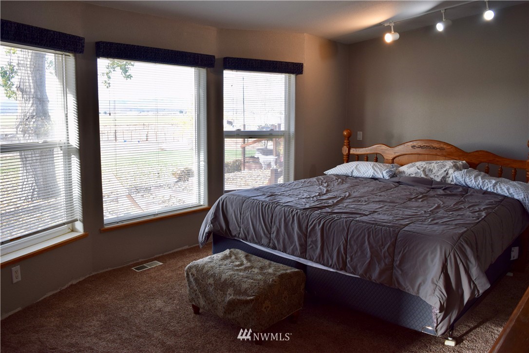 9016 Rd J 4 Street Northwest Quincy, WA 98848 - Photo 13 of 25 Gallery Image 13