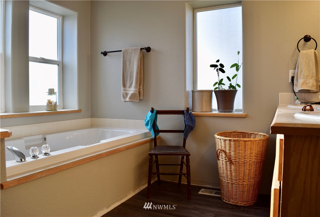 9016 Rd J 4 Street Northwest Quincy, WA 98848 - Photo 14 of 25 Gallery Image 14