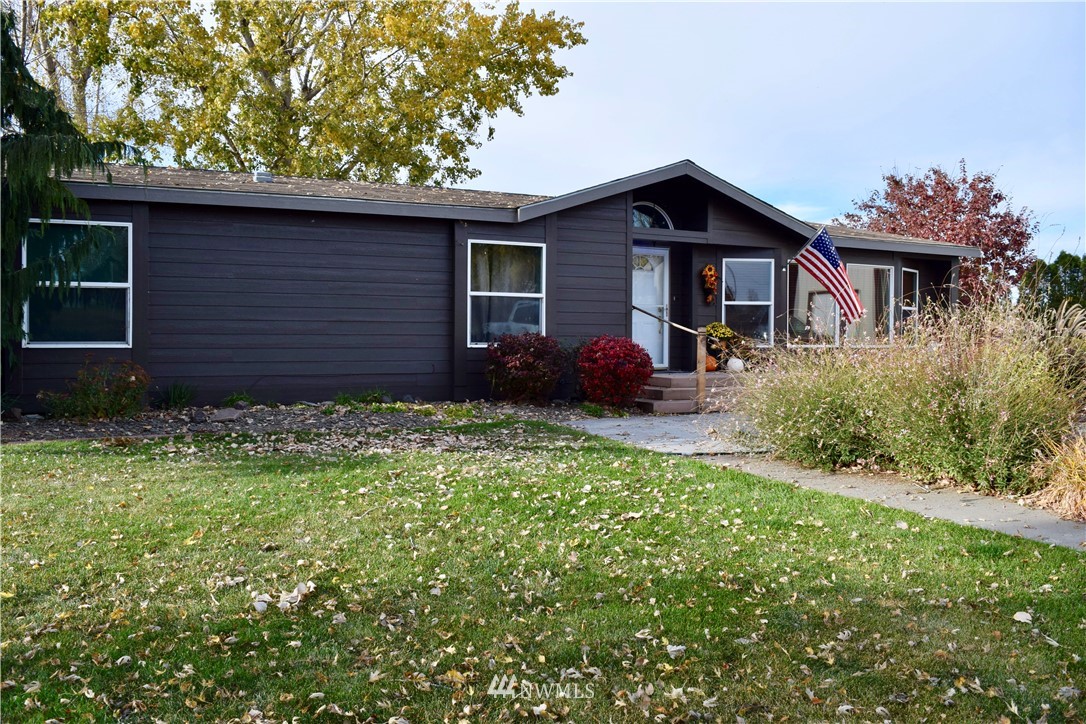 9016 Rd J 4 Street Northwest Quincy, WA 98848 - Photo 3 of 25 Gallery Image 3