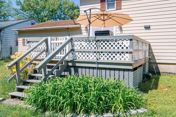 $430,000 | 1447 71 1/2 Street, South Haven, MI 49090