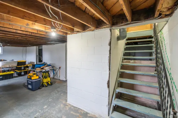 $430,000 | 1447 71 1/2 Street, South Haven, MI 49090