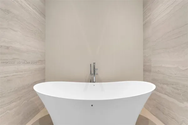 $2,750,000 | 6103 Aqua Avenue, Unit 504, Miami Beach, FL 33141