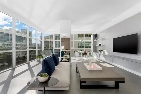 $2,750,000 | 6103 Aqua Avenue, Unit 504, Miami Beach, FL 33141