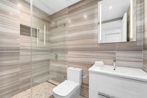 $3,200,000 | 6103 Aqua Avenue, Unit 504, Miami Beach, FL 33141