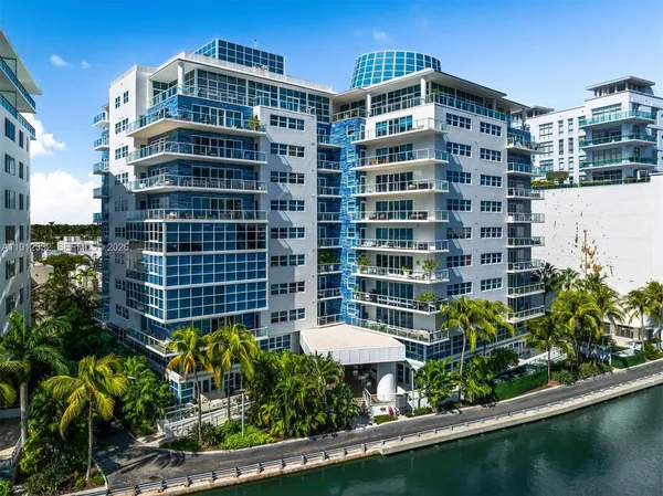 $2,750,000 | 6103 Aqua Avenue, Unit 504, Miami Beach, FL 33141