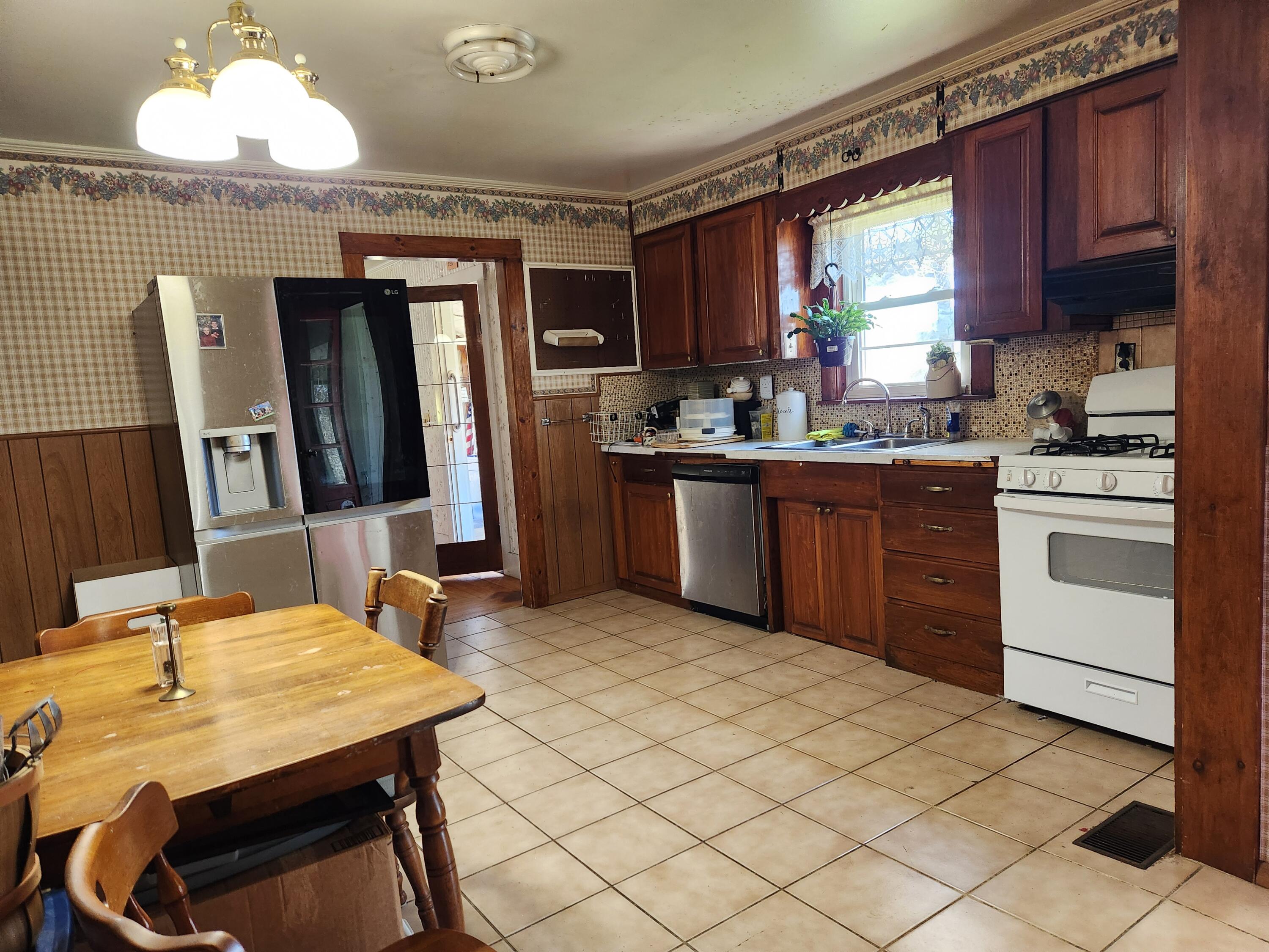 14 Getchell Street Bath, ME 04530 - Photo 26 of 52 20260501_112858