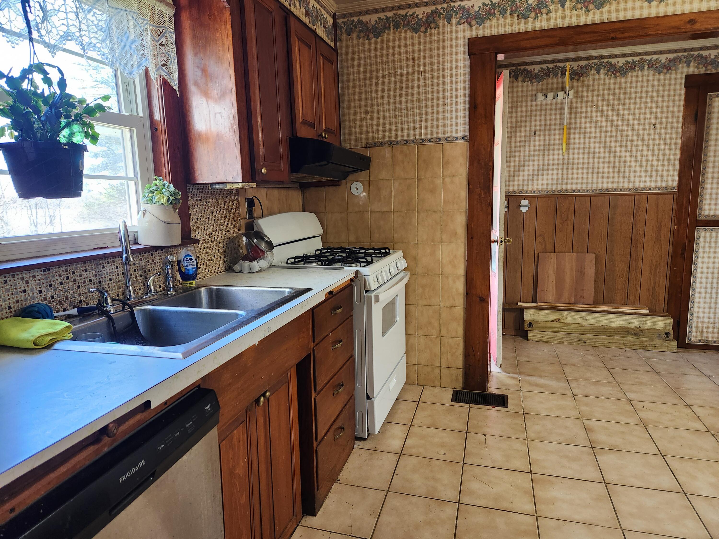 14 Getchell Street Bath, ME 04530 - Photo 27 of 52 20260501_112911