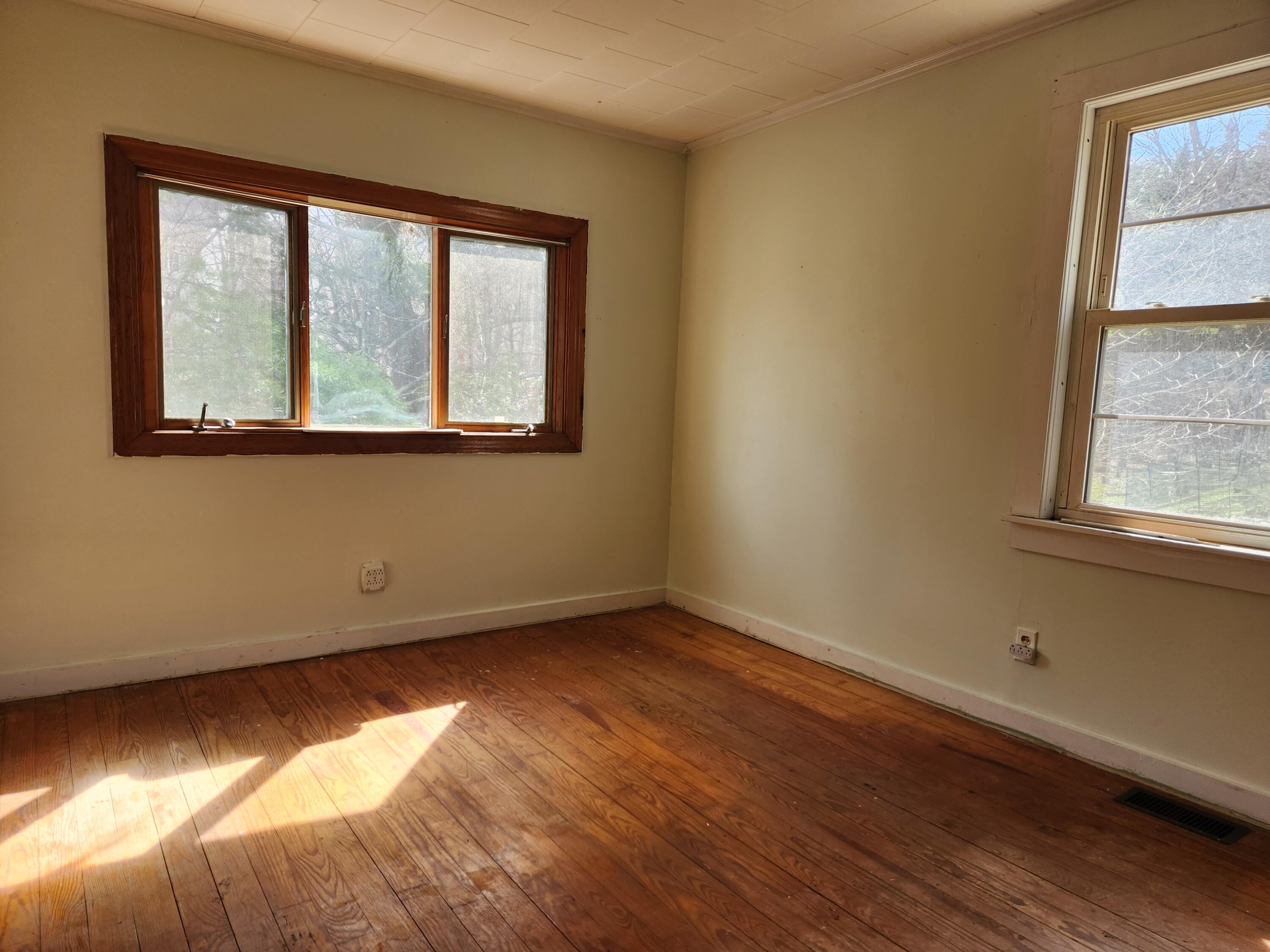 14 Getchell Street Bath, ME 04530 - Photo 36 of 40 20260421_151419