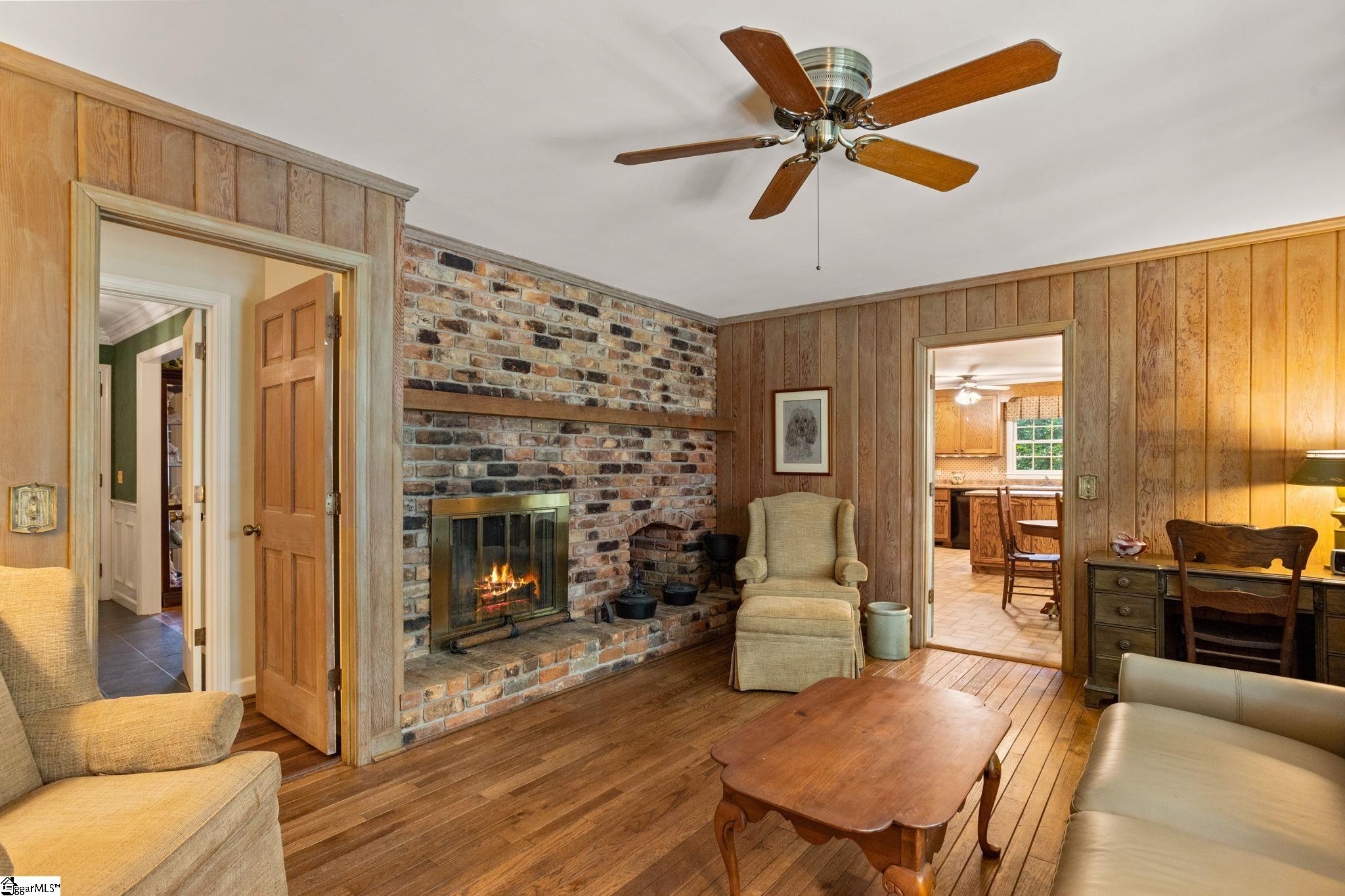514 Trinity Way Greenville, SC 29617 - Photo 12 of 35 Gallery Image 12