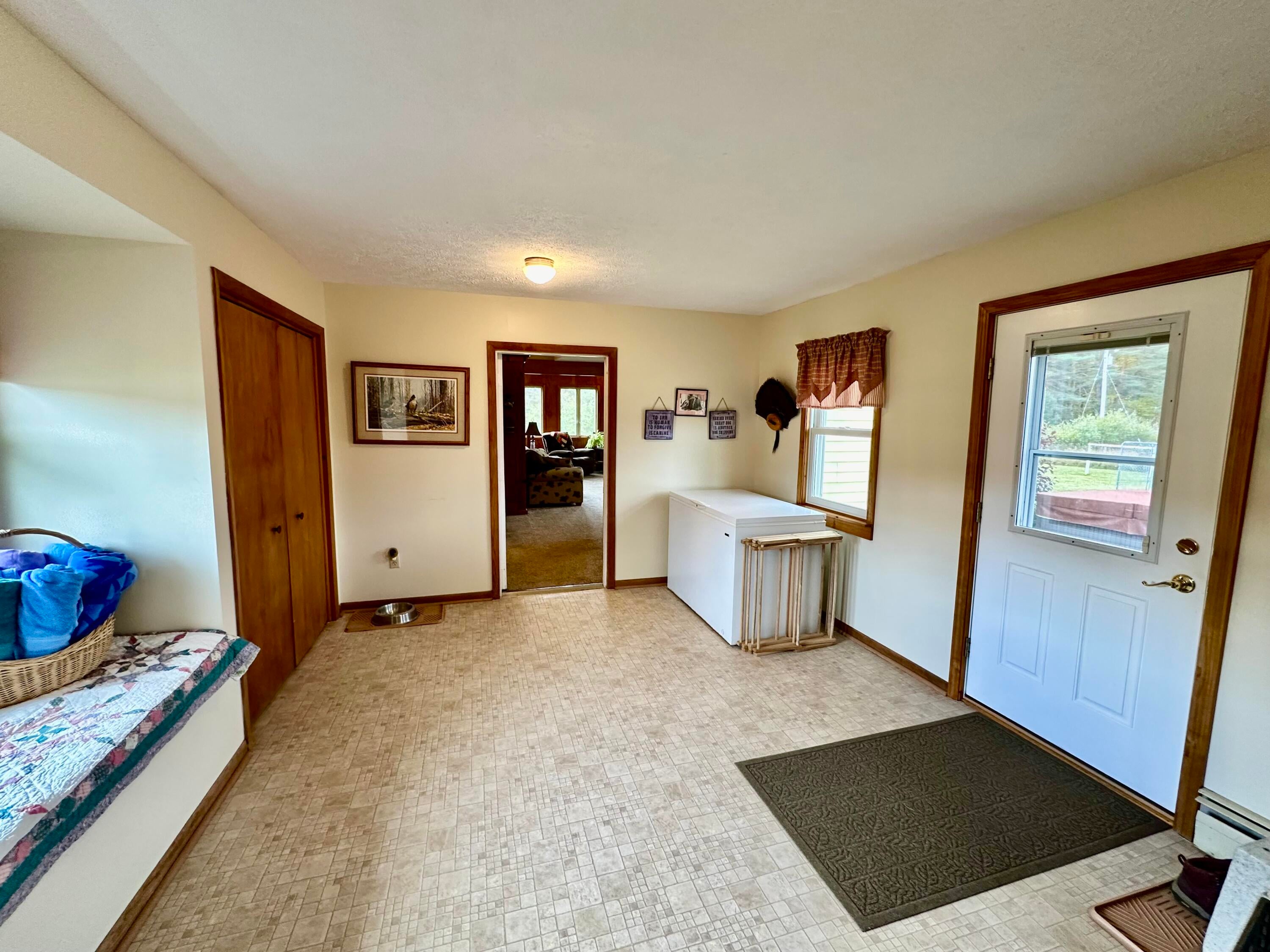 6490 South Military Road Grayling, MI 49738 - Photo 14 of 62 Gallery Image 14